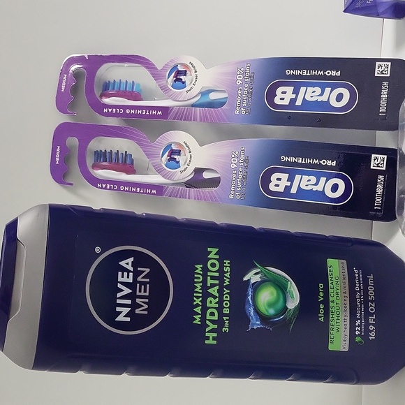Men's Personal Care Bundle - Picture 5 of 6